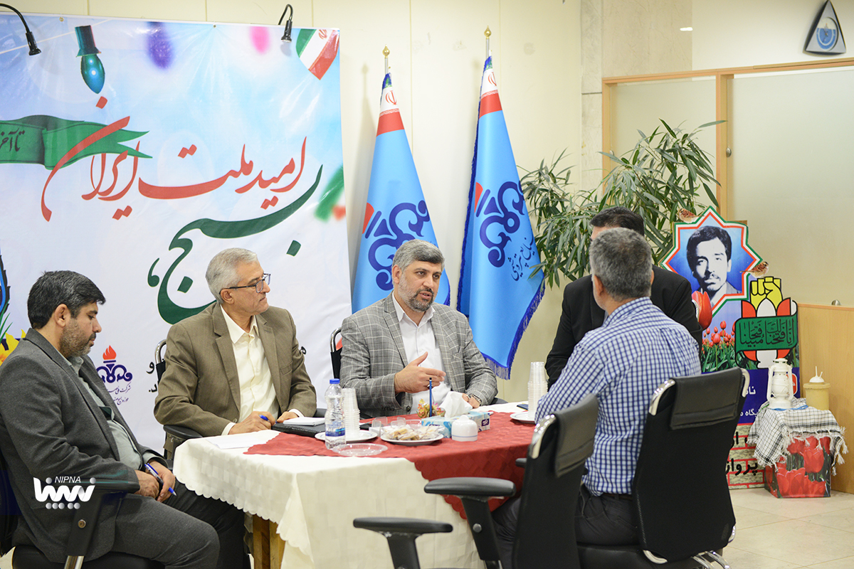 میز خدمت با حضور معاون وزیر نفت و مدیرعامل شرکت ملی صنایع پتروشیمی 11