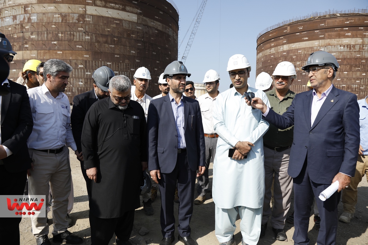 بازدید مهندس شاه میرزایی معاون وزیر نفت و مدیرعامل شرکت ملی صنایع پتروشیمی از شهرک پتروشیمی مکران 38