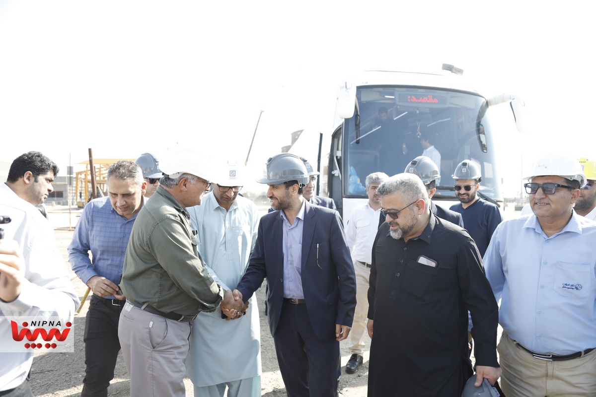 بازدید مهندس شاه میرزایی معاون وزیر نفت و مدیرعامل شرکت ملی صنایع پتروشیمی از شهرک پتروشیمی مکران 40
