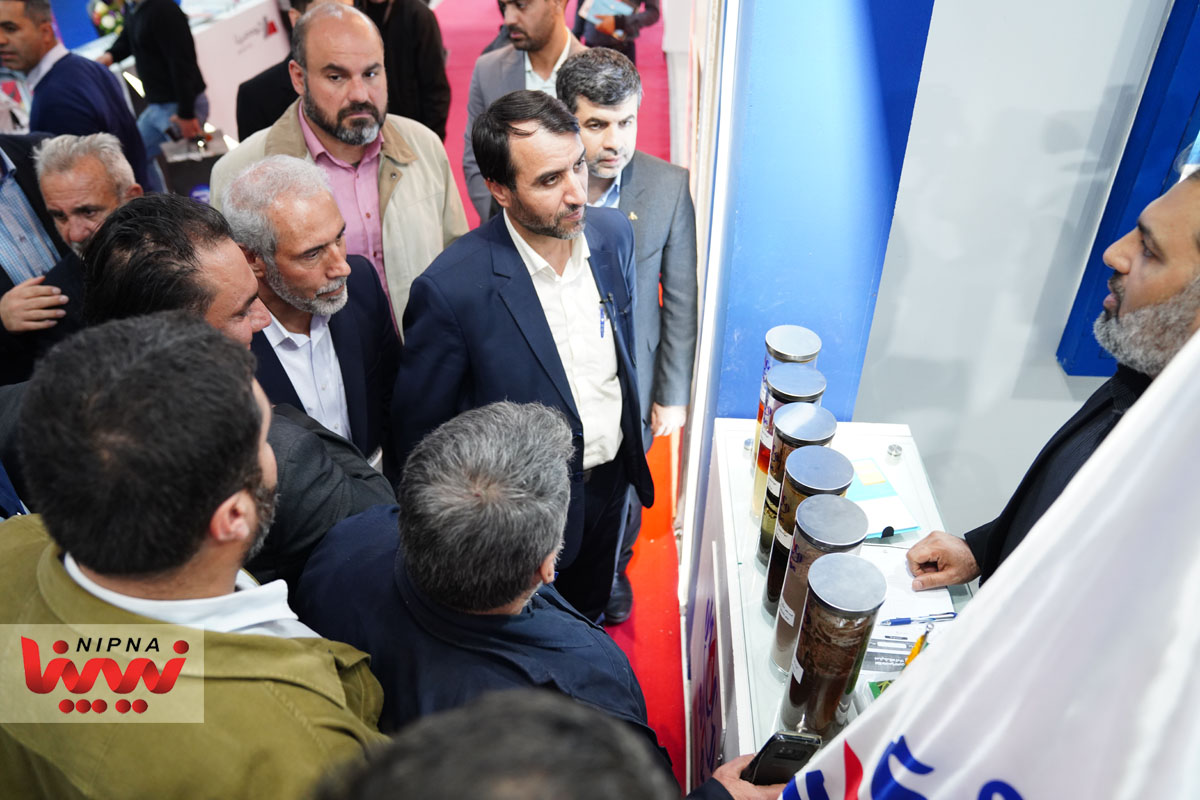 بازدید مهندس شاه میرزایی معاون وزیر نفت و مدیرعامل شرکت ملی صنایع پتروشیمی از چهاردهمین نمایشگاه تخصصی ساخت تجهیزات صنعت نفت خوزستان 5