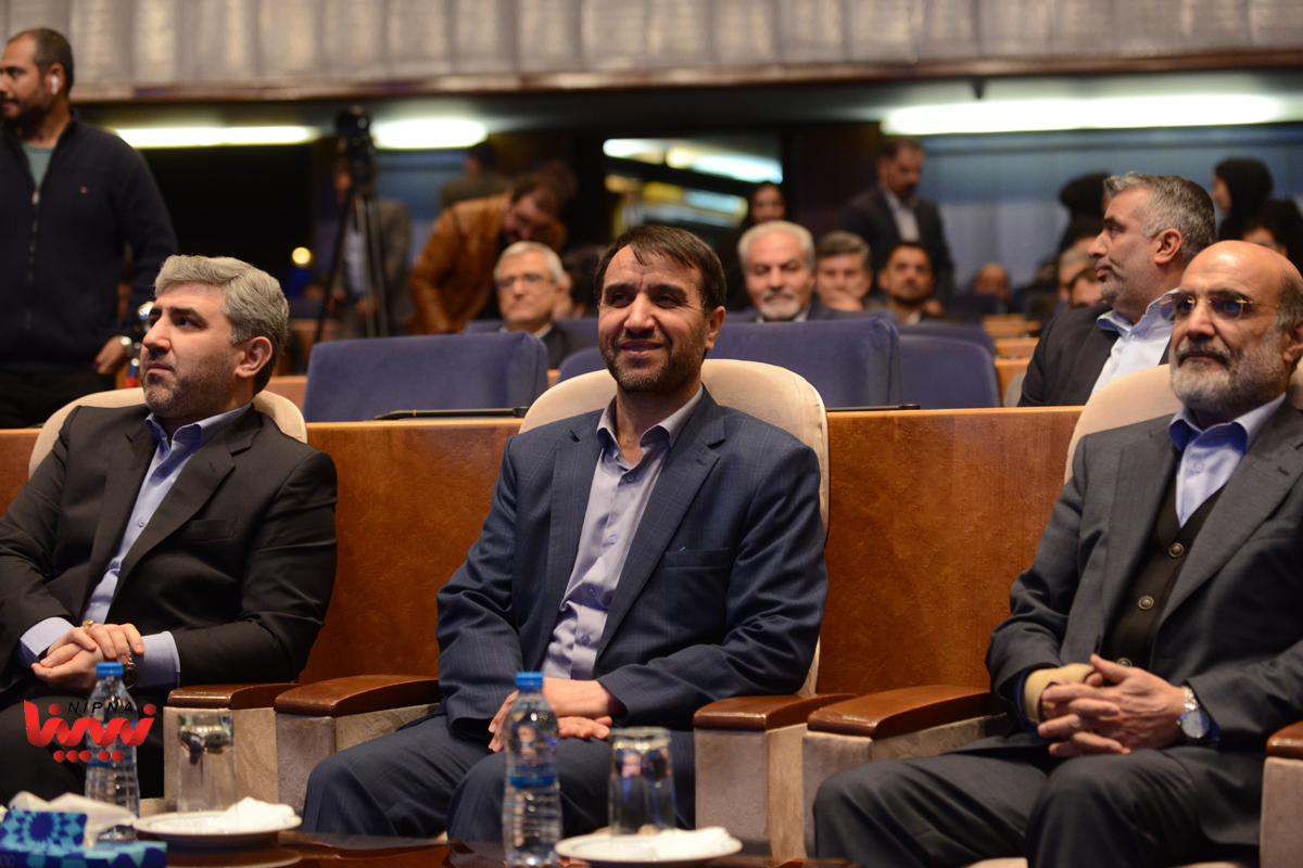 دهمین جایزه تعالی صنعت پتروشیمی 25