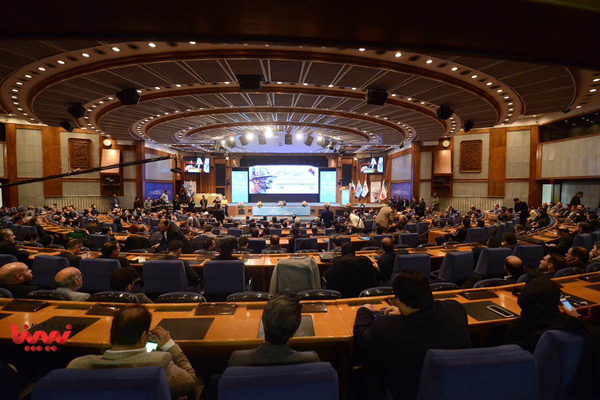 دهمین جایزه تعالی صنعت پتروشیمی 30