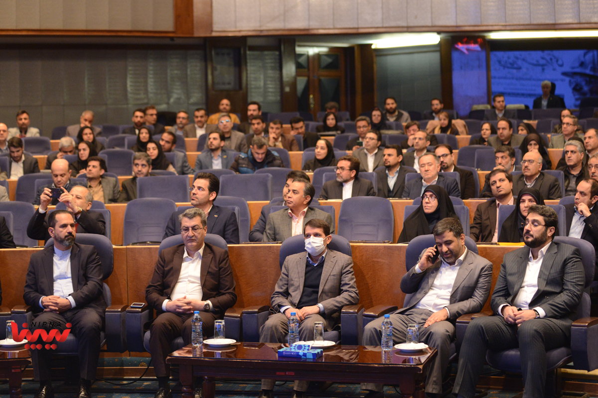 دهمین جایزه تعالی صنعت پتروشیمی 34