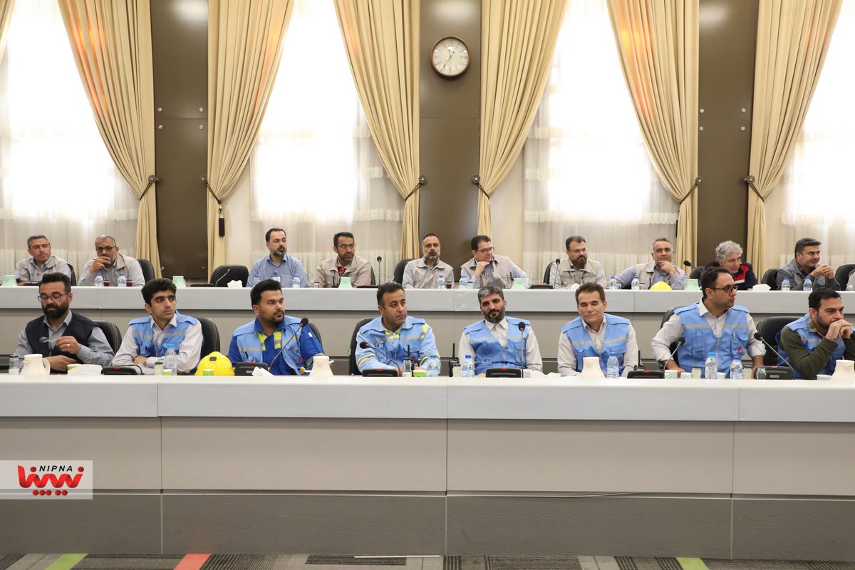 نشست ارزیابی رزمایش سراسری منطقه ویژه اقتصادی پتروشیمی با حضور معاون وزیر نفت و مدیرعامل شرکت ملی صنایع پتروشیمی 26