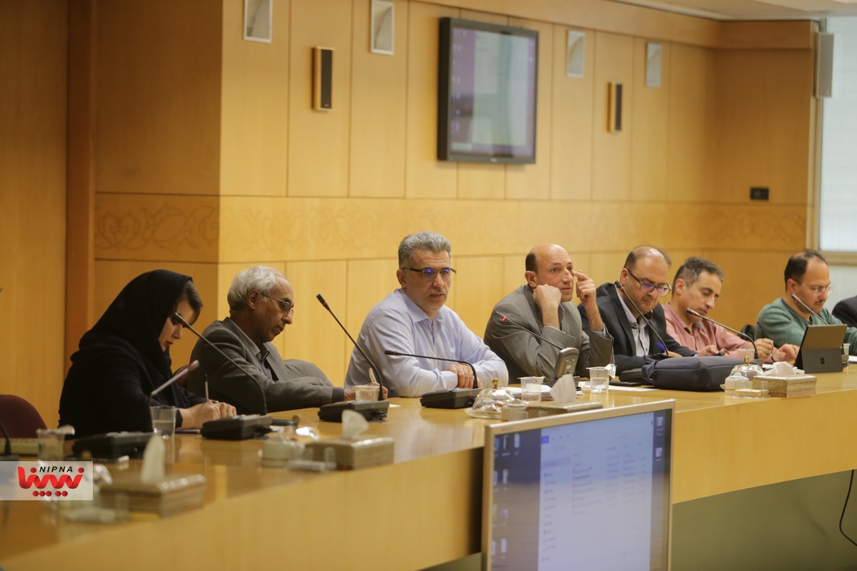 نخستین نشست کمیته تخصصی سوخت نوین و تجدید پذیر صنعت پتروشیمی 16