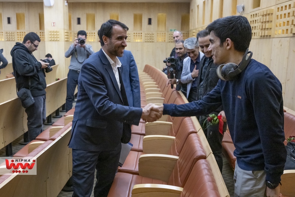 دیدار صمیمی معاون وزیر نفت و مدیرعامل شرکت ملی صنایع پتروشیمی با اصحاب رسانه 47