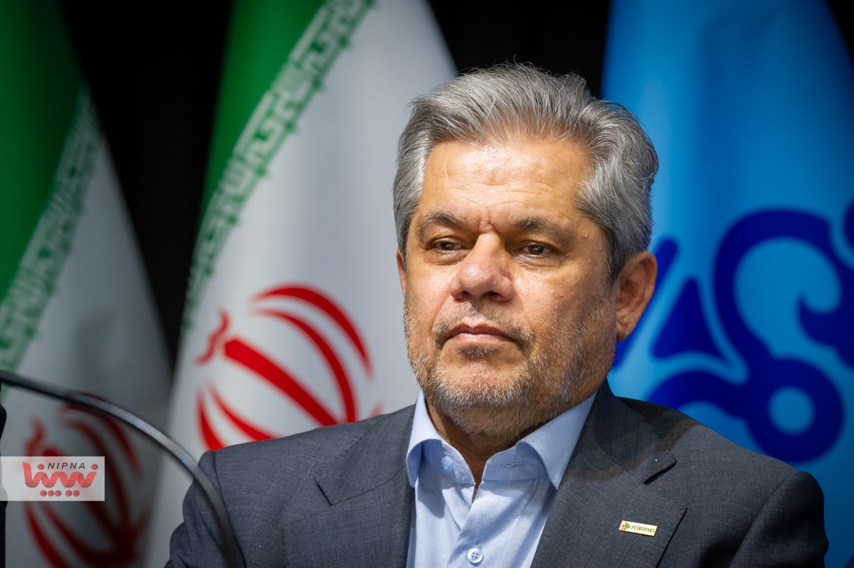 نشست تخصصی مدیران ارشد صنعت پتروشیمی با هدف تحقق "جهش تولید با مشارکت مردم" (2) 30