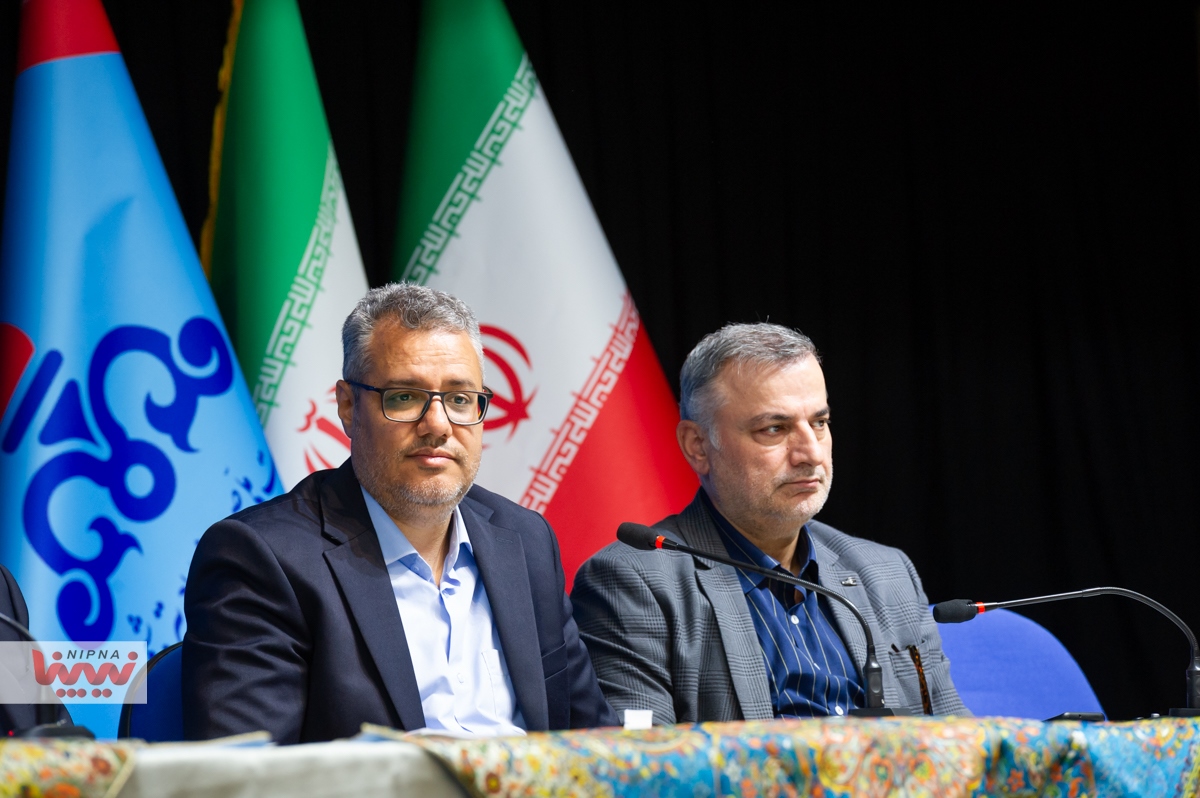 نشست تخصصی مدیران ارشد صنعت پتروشیمی با هدف تحقق "جهش تولید با مشارکت مردم" (2) 32