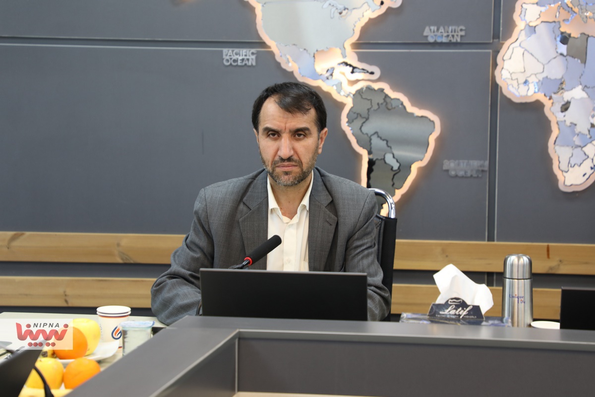 نشست مهندس شاهمیرزایی معاون وزیر نفت و مدیرعامل شرکت ملی صنایع پتروشیمی با مدیران مجتمع پتروشیمی غدیر 19