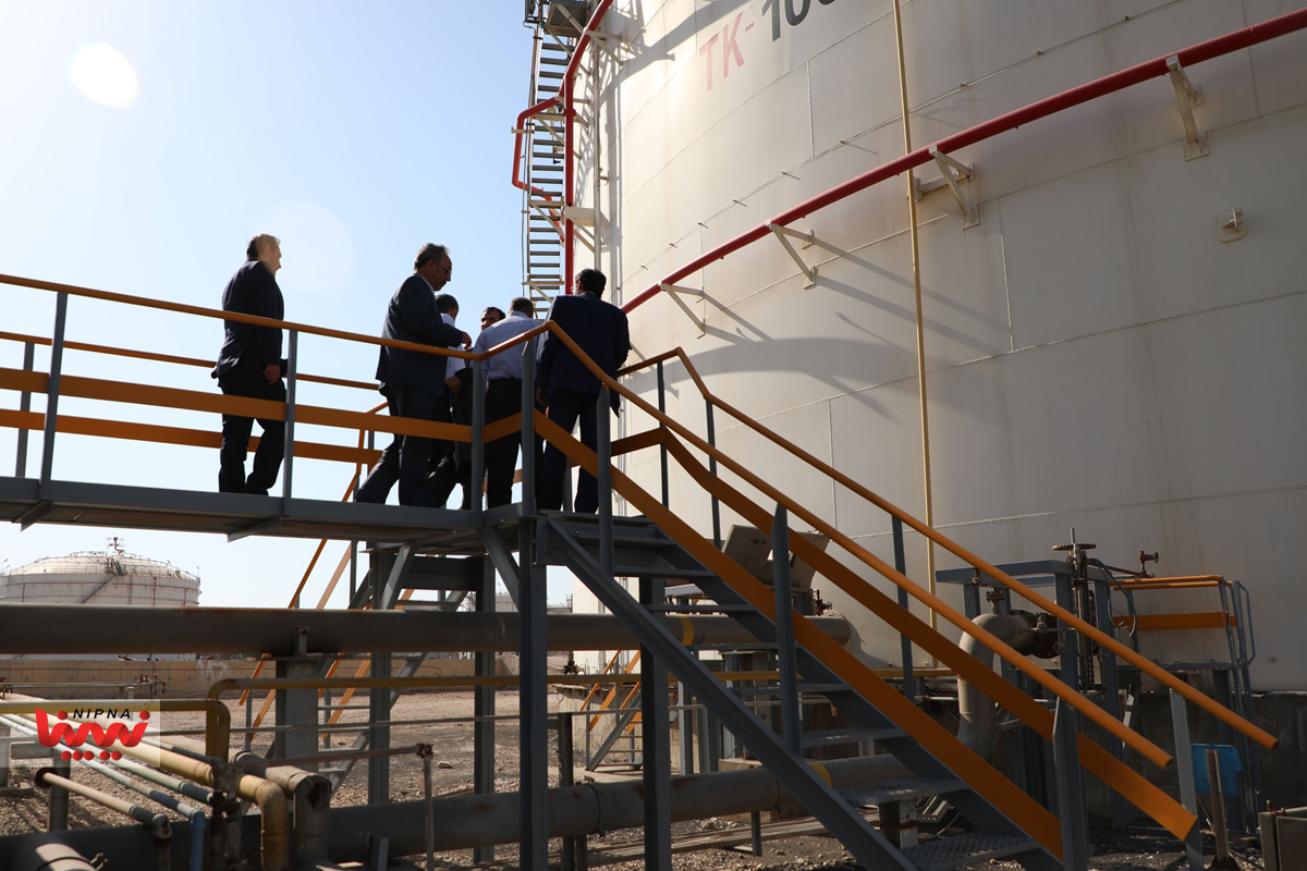 بازدید مهندس شاهمیرزایی معاون وزیر نفت و مدیرعامل شرکت ملی صنایع پتروشیمی از اسکله های صادراتی پایانه ها و مخازن 15