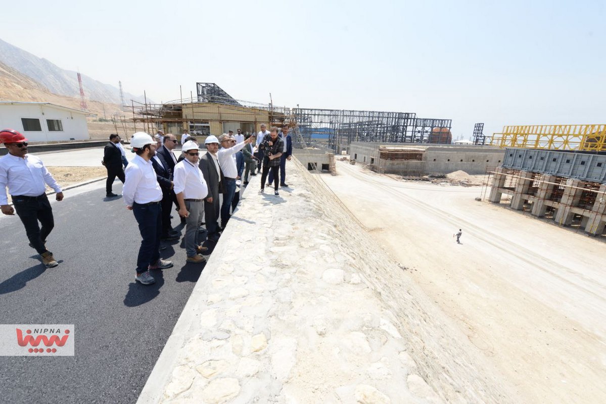 بازدید مهندس شاهمیرزایی معاون وزیر نفت و مدیرعامل شرکت ملی صنایع پتروشیمی از طرح پتروشیمی مهر پتروکیمیا 4