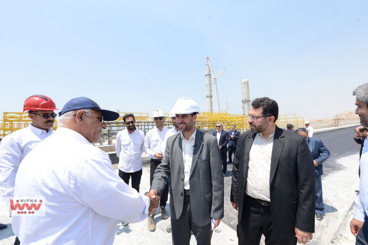 بازدید مهندس شاهمیرزایی معاون وزیر نفت و مدیرعامل شرکت ملی صنایع پتروشیمی از طرح پتروشیمی مهر پتروکیمیا 7
