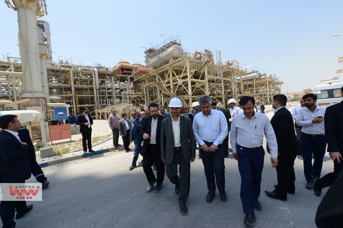 بازدید مهندس شاهمیرزایی معاون وزیر نفت و مدیرعامل شرکت ملی صنایع پتروشیمی از واحد شیرین سازی مجتمع پتروشیمی بوشهر 2