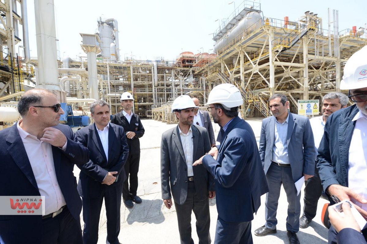 بازدید مهندس شاهمیرزایی معاون وزیر نفت و مدیرعامل شرکت ملی صنایع پتروشیمی از واحد شیرین سازی مجتمع پتروشیمی بوشهر 5