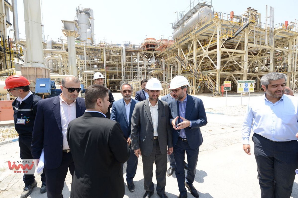 بازدید مهندس شاهمیرزایی معاون وزیر نفت و مدیرعامل شرکت ملی صنایع پتروشیمی از واحد شیرین سازی مجتمع پتروشیمی بوشهر 12
