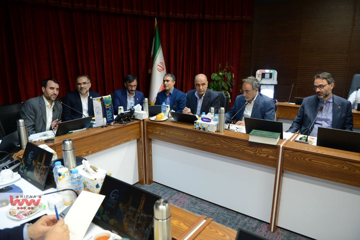 نشست مهندس شاهمیرزایی معاون وزیر نفت و مدیرعامل شرکت ملی صنایع پتروشیمی با مدیران شرکت پتروشیمی پارس 1
