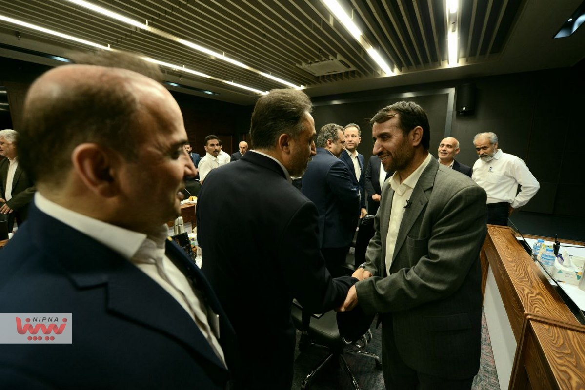 نشست مهندس شاهمیرزایی معاون وزیر نفت و مدیرعامل شرکت ملی صنایع پتروشیمی با مدیران شرکت پتروشیمی پارس 9