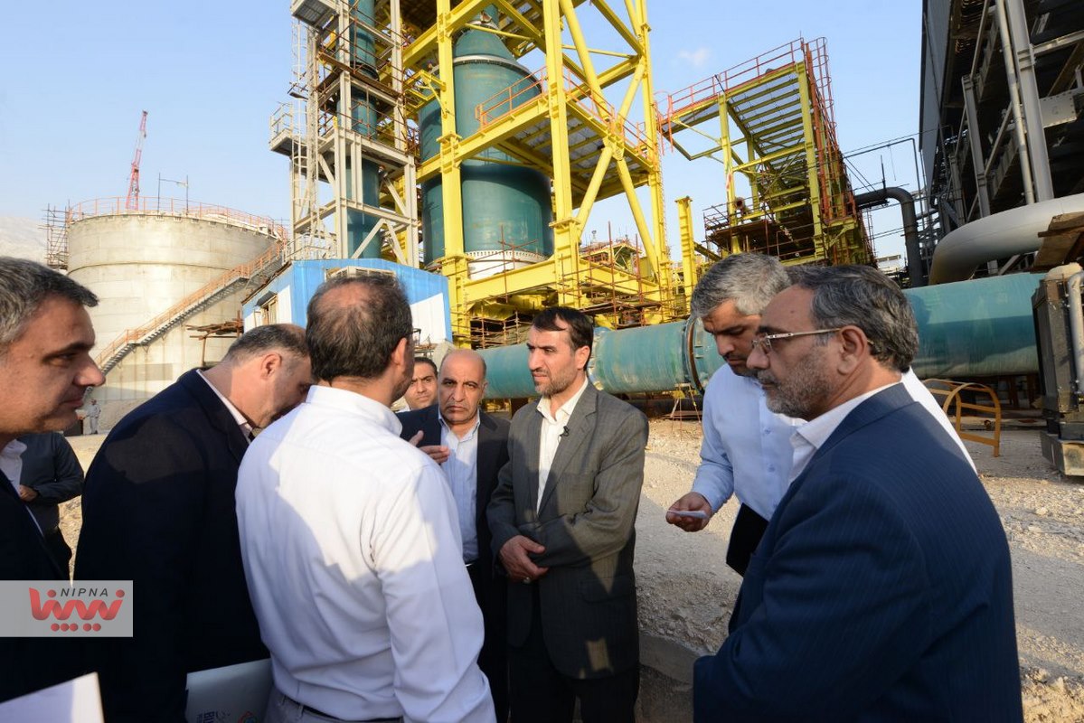 بازدید مهندس شاهمیرزایی معاون وزیر نفت و مدیرعامل شرکت ملی صنایع پتروشیمی از پتروشیمی دنا 1