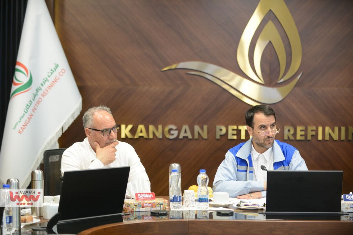 نشست معاون وزیر نفت و مدیرعامل شرکت ملی صنایع پتروشیمی با مدیران عامل شرکت های انتخاب کنگان، پیشگامان سیراف انرژی، ویستا انرژی ارغوان و سپهر کنگان 12