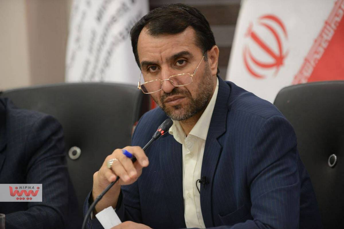 نشست معاون وزیر نفت و مدیرعامل شرکت ملی صنایع پتروشیمی با مدیران و مجریان طرح های پتروشیمی منطقه لامرد 4