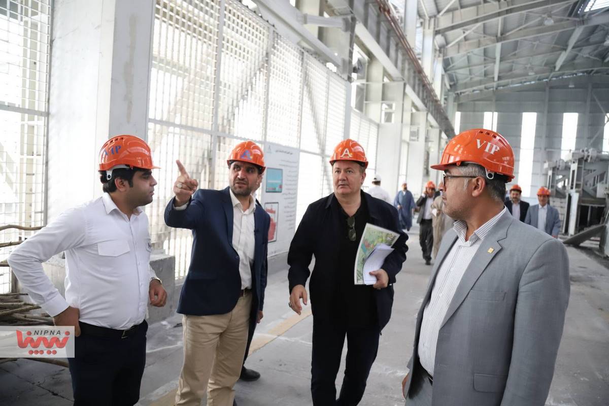 بازدید معاون وزیر نفت و مدیرعامل شرکت ملی صنایع پتروشیمی از منطقه ویژه اقتصادی لامرد 15