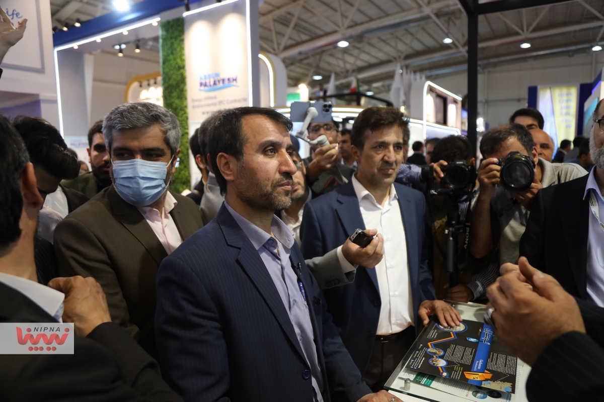 بازدید معاون وزیر نفت و مدیرعامل شرکت ملی صنایع پتروشیمی از بیست و هشتمین نمایشگاه بین المللی نفت، گاز، پالایش و پتروشیمی (روز سوم، سالن 38B) 26