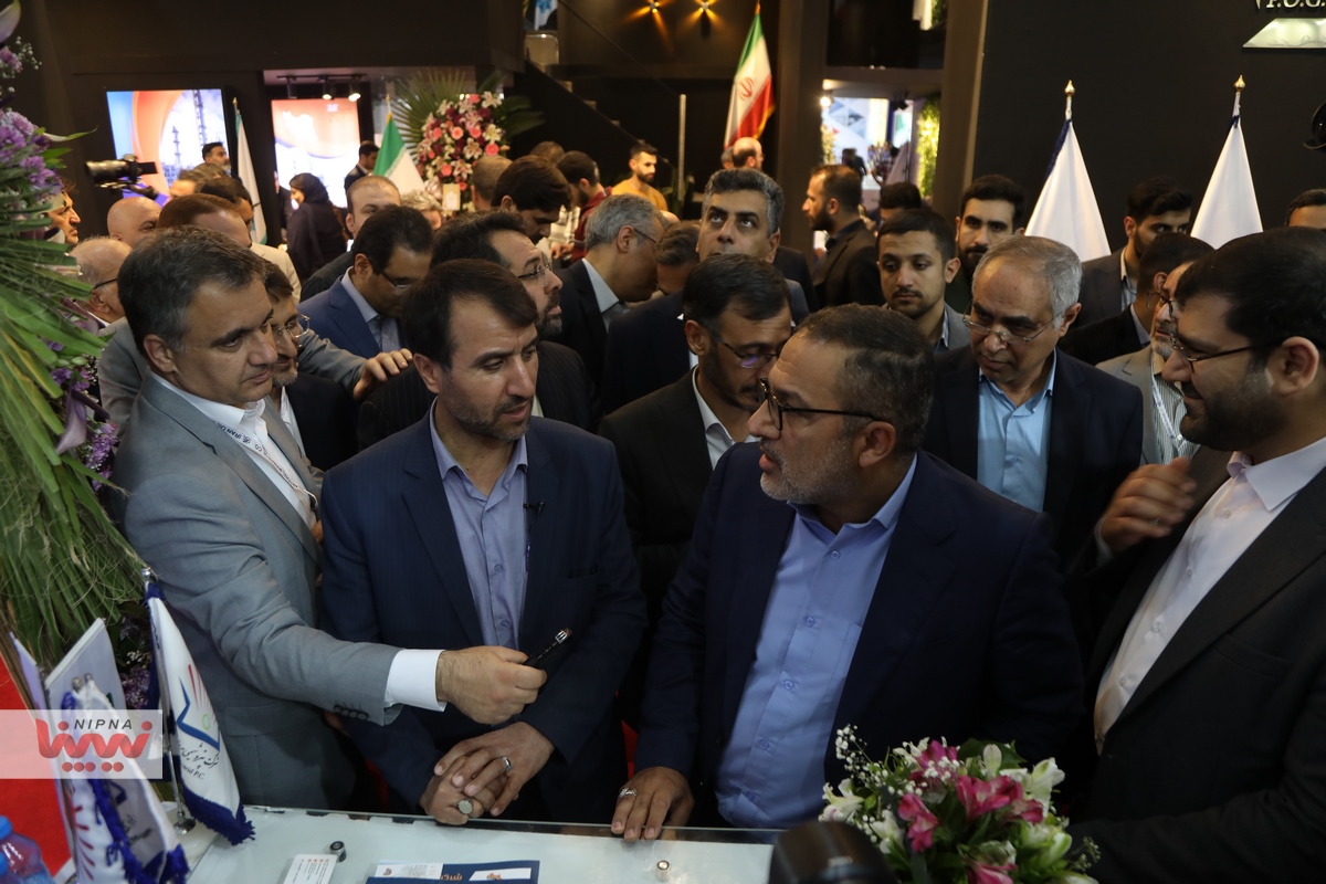 بازدید معاون وزیر نفت و مدیرعامل شرکت ملی صنایع پتروشیمی از بیست و هشتمین نمایشگاه بین المللی نفت، گاز، پالایش و پتروشیمی (روز سوم، سالن 38B) 28