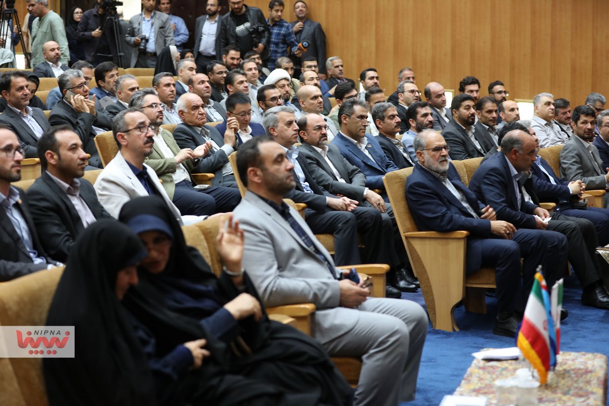 نشست خبری معاون وزیر نفت و مدیرعامل شرکت ملی صنایع پتروشیمی در بیست و هشتمین نمایشگاه بین المللی صنعت نفت 18