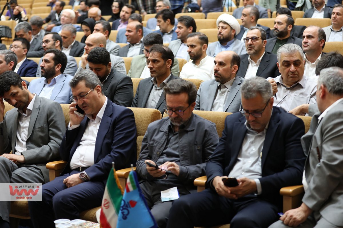 نشست خبری معاون وزیر نفت و مدیرعامل شرکت ملی صنایع پتروشیمی در بیست و هشتمین نمایشگاه بین المللی صنعت نفت 19