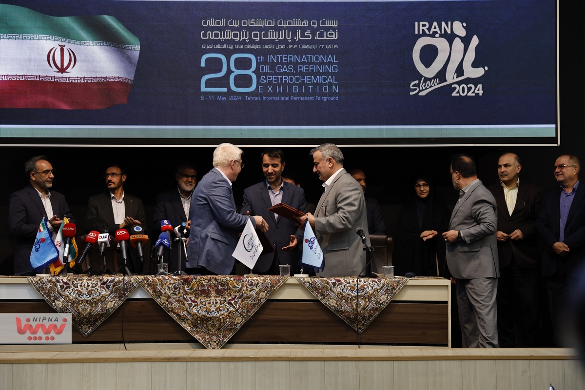 نشست خبری معاون وزیر نفت و مدیرعامل شرکت ملی صنایع پتروشیمی در بیست و هشتمین نمایشگاه بین المللی صنعت نفت 23