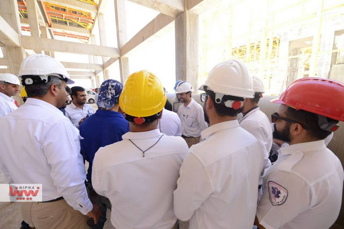 بازدید معاون وزیر نفت و مدیرعامل شرکت ملی صنایع پتروشیمی از روند پیشرفت طرح های پتروشیمی در عسلویه 16