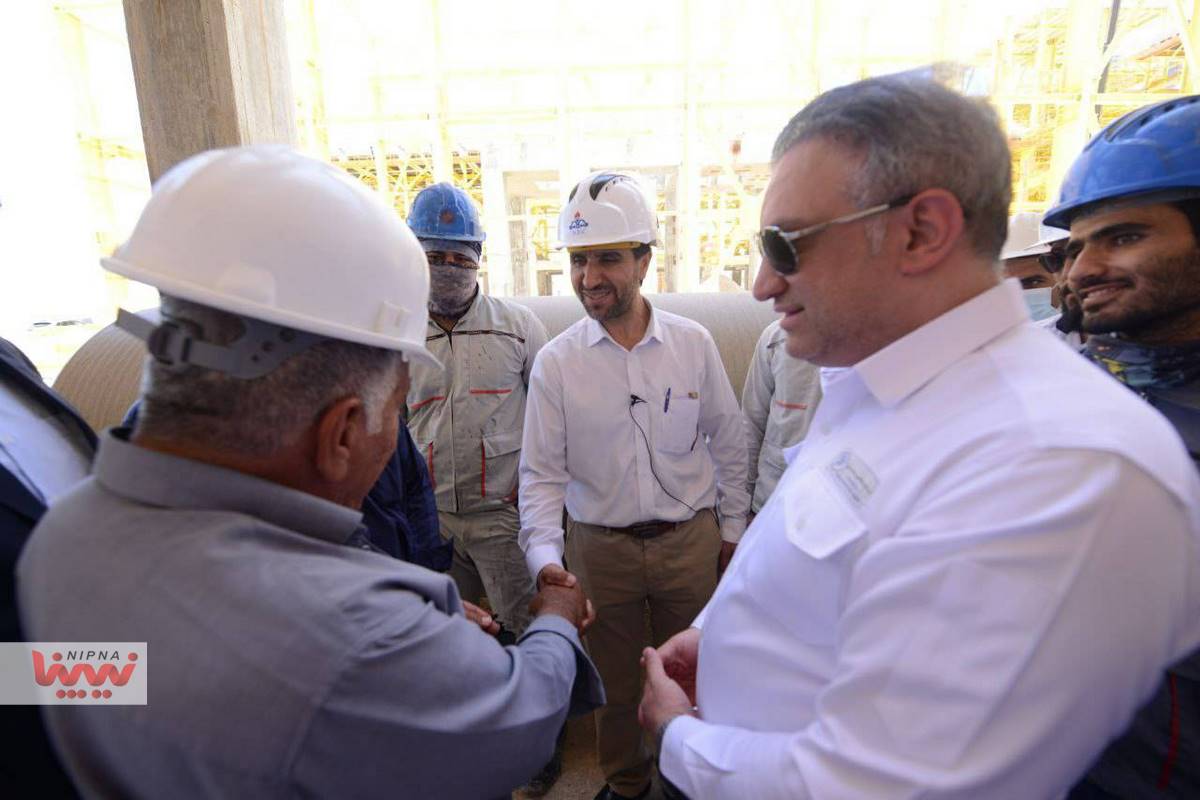 بازدید معاون وزیر نفت و مدیرعامل شرکت ملی صنایع پتروشیمی از روند پیشرفت طرح های پتروشیمی در عسلویه 17