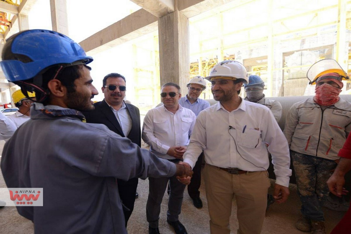بازدید معاون وزیر نفت و مدیرعامل شرکت ملی صنایع پتروشیمی از روند پیشرفت طرح های پتروشیمی در عسلویه 19
