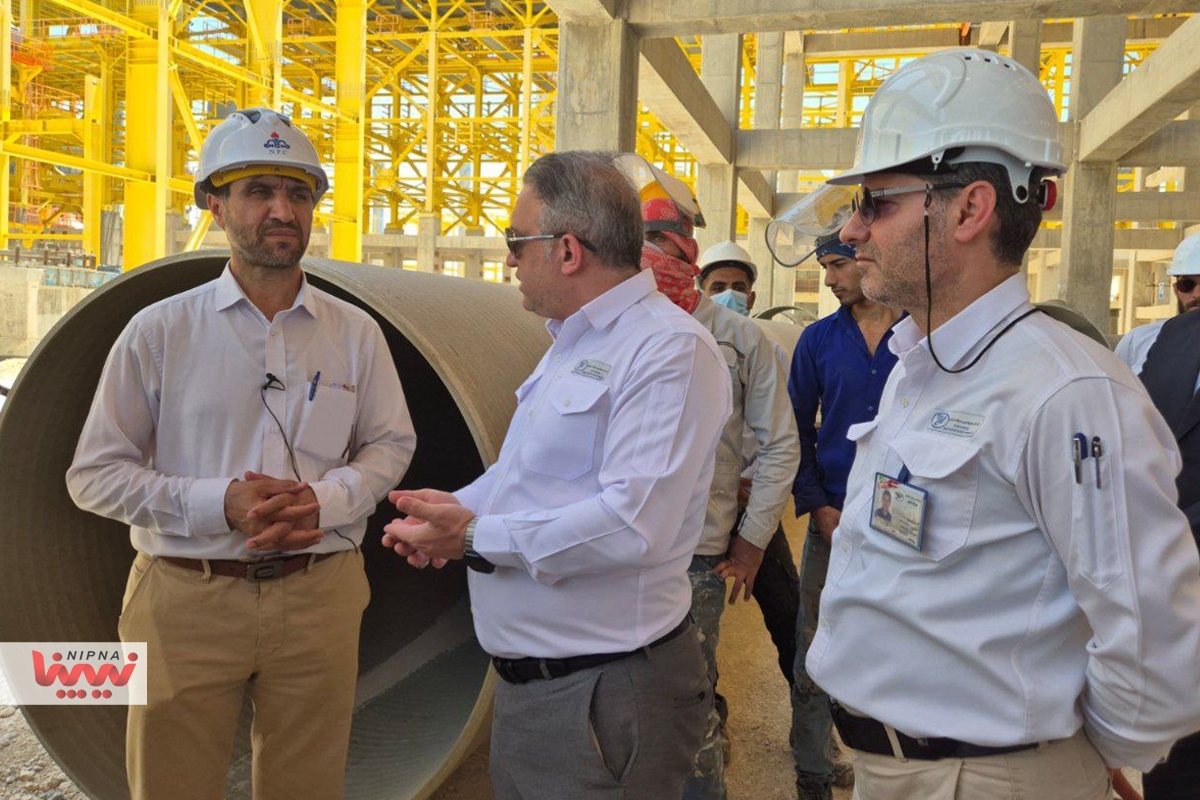 بازدید معاون وزیر نفت و مدیرعامل شرکت ملی صنایع پتروشیمی از روند پیشرفت طرح های پتروشیمی در عسلویه