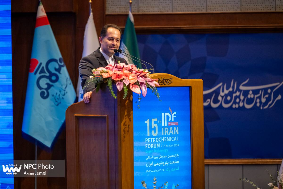 افتتاحیه پانزدهمین همایش بین المللی صنعت پتروشیمی ایران (IPF) 12