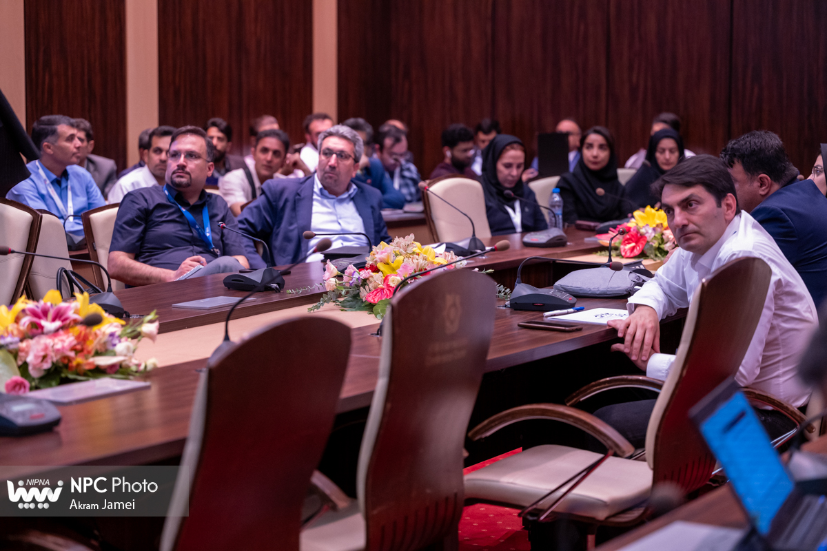 کارگاه آموزشی آینده نگری در صنعت پتروشیمی 1