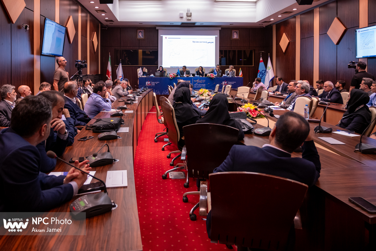 کارگاه آموزشی آینده نگری در صنعت پتروشیمی 7