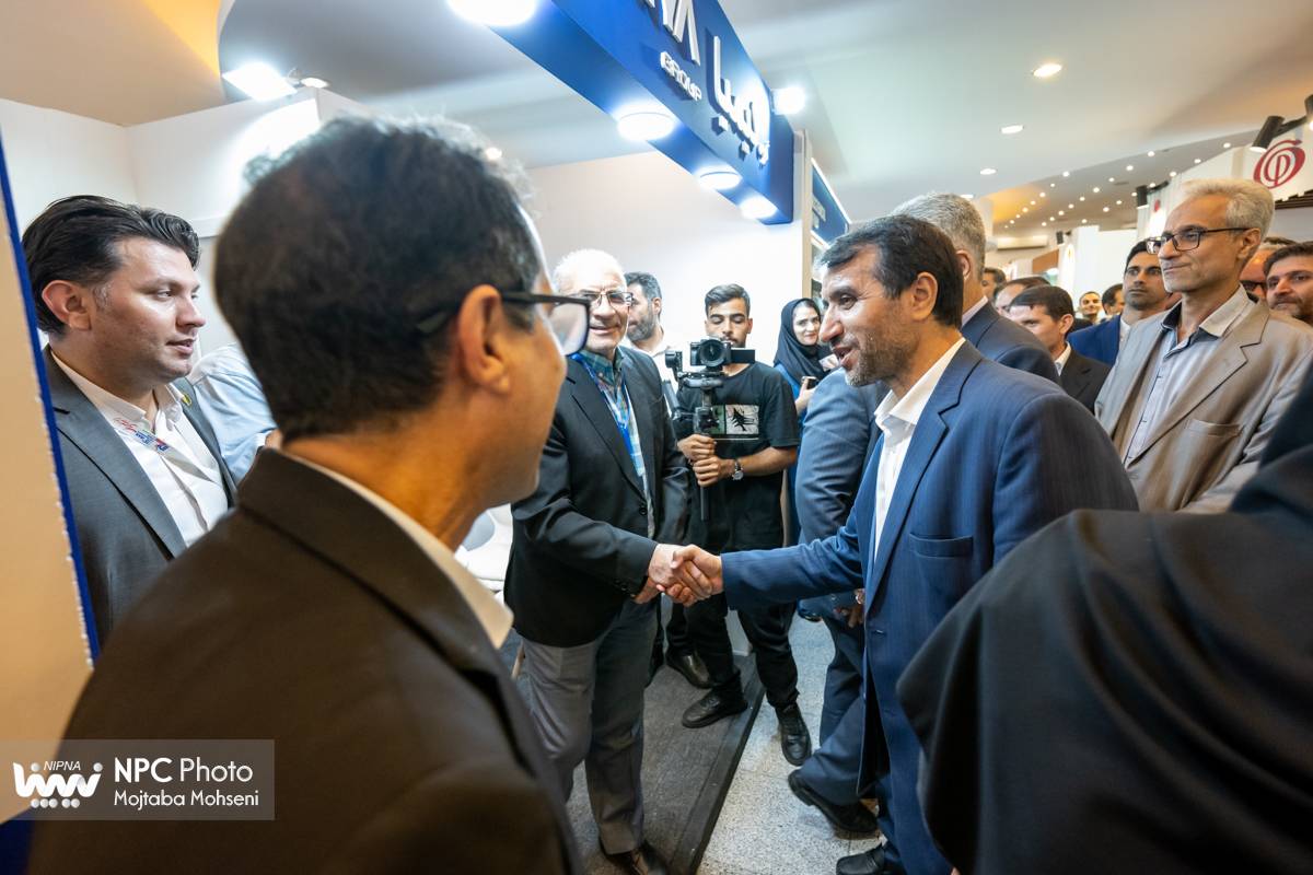 افتتاح و بازدید از نمایشگاه جانبی پانزدهمین همایش بین المللی صنعت پتروشیمی ایران (IPF) 9