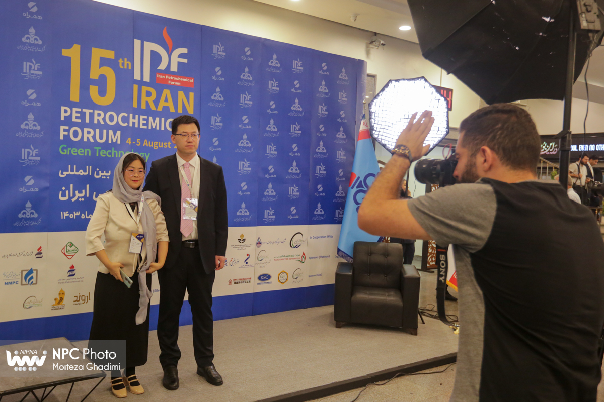 در حاشیه نخستین روز پانزدهمین همایش بین المللی صنعت پتروشیمی ایران IPF 14