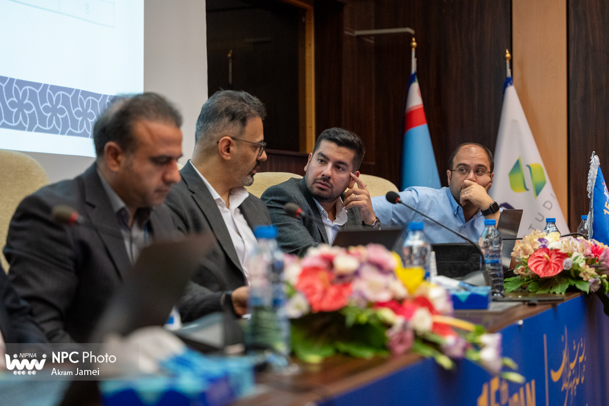 کارگاه آموزشی پروژه های پتروشیمی ایران (پانزدهمین همایش بین المللی صنعت پتروشیمی ایران(IPF)) 5