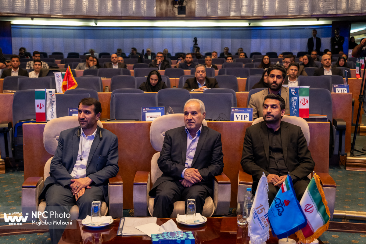 آیین اختتامیه پانزدهمین همایش بین المللی صنعت پتروشیمی ایران (IPF) 30