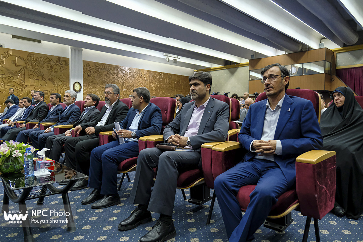 آیین رسمی گشایش هفدهمین نمایشگاه بین‌المللی ایران‌پلاست (2) 25