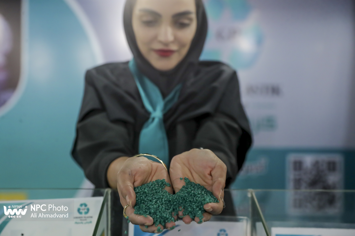 سالن 11 و 10 در اولین روز از هجدهمین نمایشگاه بین المللی ایران پلاست 7