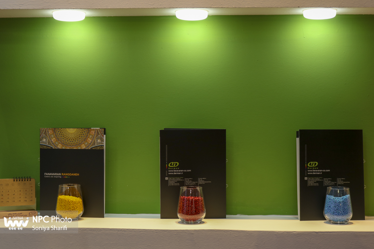 سالن 27 در اولین روز از هجدهمین نمایشگاه بین المللی ایران پلاست 9