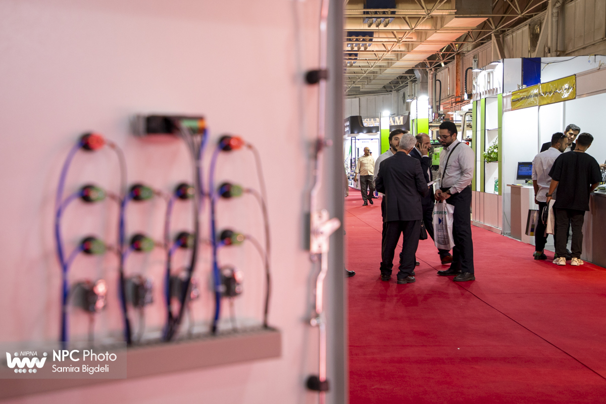 سالن 38 در اولین روز از هجدهمین نمایشگاه بین المللی ایران پلاست 9