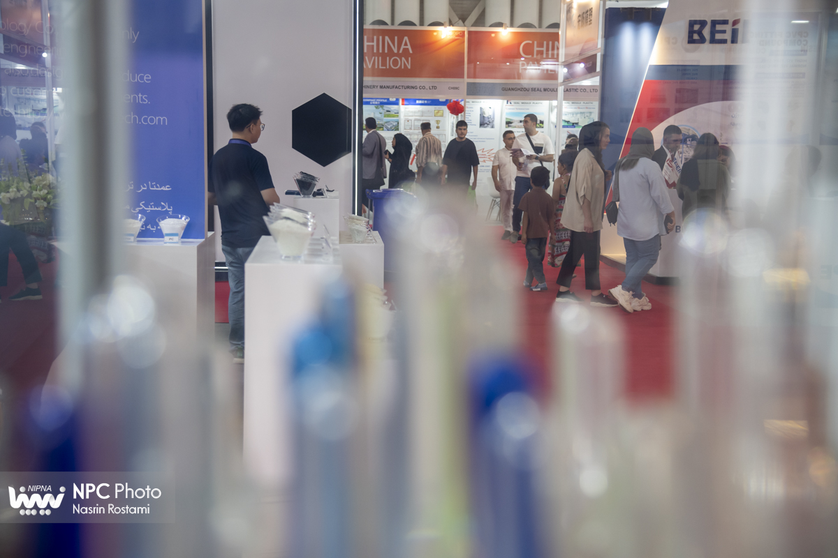 سالن 35 در اولین روز از هجدهمین نمایشگاه بین المللی ایران پلاست 12