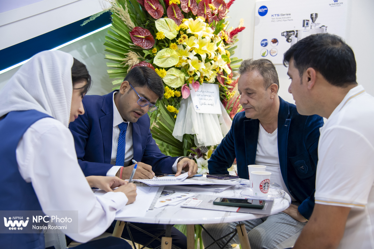 سالن 35 در اولین روز از هجدهمین نمایشگاه بین المللی ایران پلاست 18