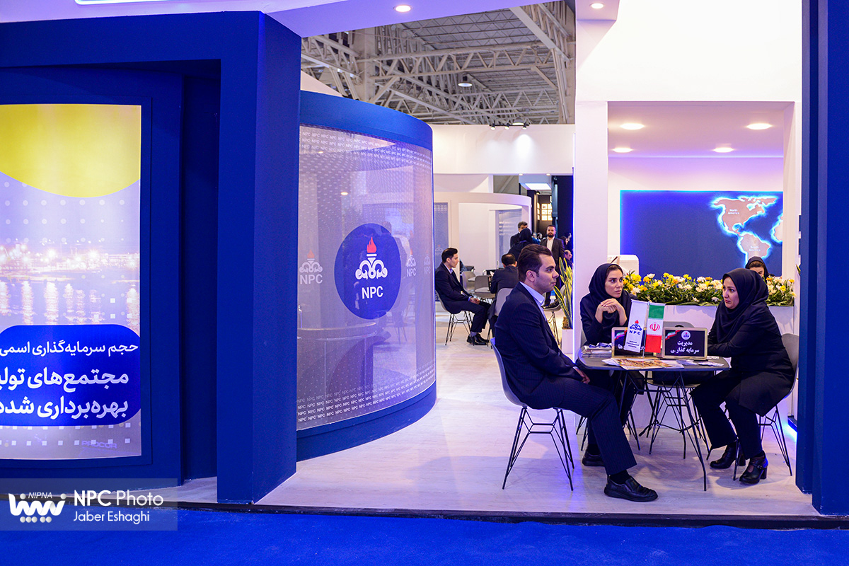 غرفه شرکت ملی صنایع پتروشیمی در اولین روز از هجدهمین نمایشگاه بین‌المللی ایران‌پلاست 50