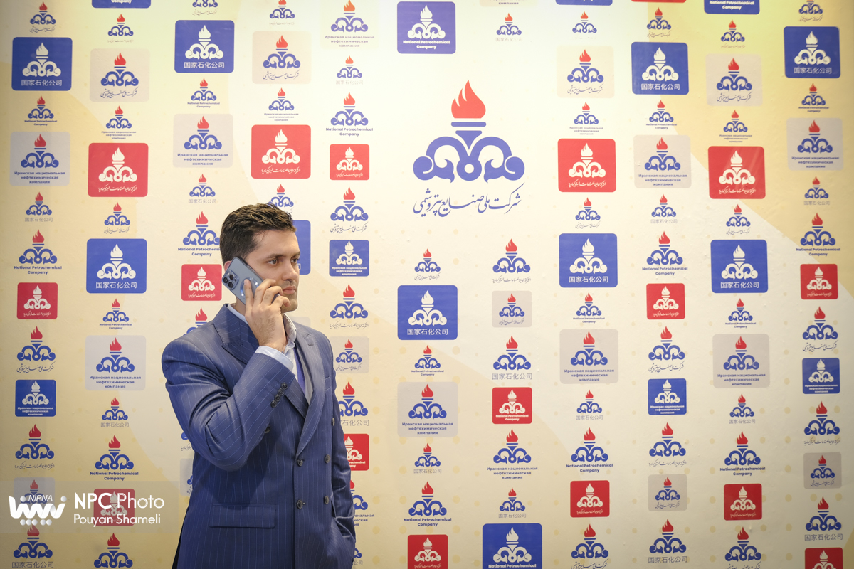 غرفه شرکت ملی صنایع پتروشیمی در اولین روز از هجدهمین نمایشگاه بین‌المللی ایران‌پلاست 57