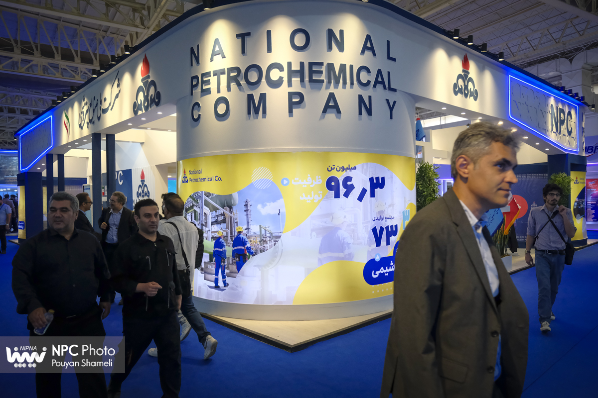 غرفه شرکت ملی صنایع پتروشیمی در اولین روز از هجدهمین نمایشگاه بین‌المللی ایران‌پلاست 58